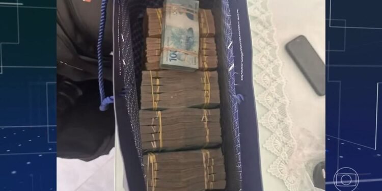 Acervo de luxo: PF apreendeu quase 100 joias com 'Rei do Lixo', alvo de operação contra desvio de emendas