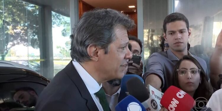 Governo tem que incluir Pé-de-meia e auxílio gás no Orçamento: 'Recado está dado', diz presidente do TCU