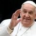 Papa Francisco internado: 'condições clínicas melhoraram ligeiramente', diz Vaticano
