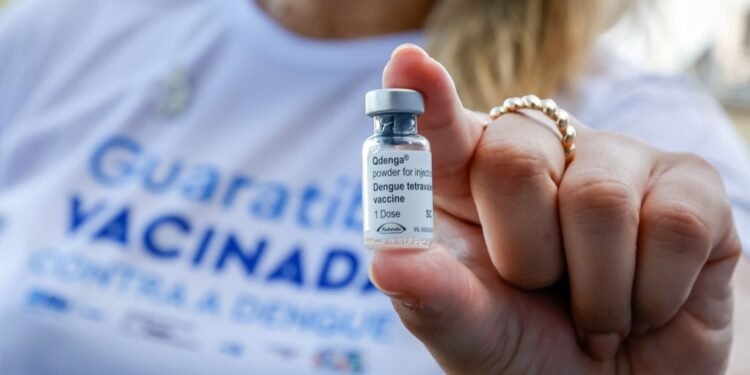 Público alvo da vacina contra a dengue tem ampliação temporária