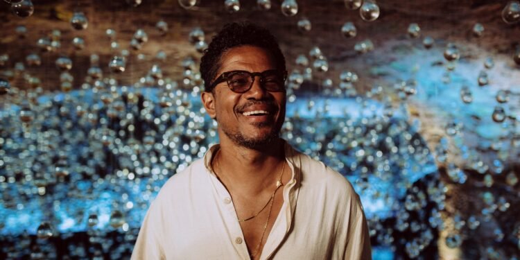 Alexandre Carlo e Rael se alimentam da música africana em músicas que expõem as novas ondas dos artistas | Blog do Mauro Ferreira