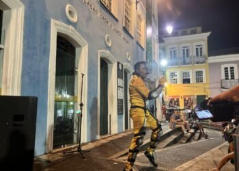Em Salvador e no mundo, fãs de Michael Jackson se reúnem em flashmob de “Thriller”, o maior sucesso do “Rei do Pop”