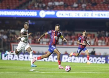 Bahia perde para o São Paulo e pode cair para sexto no Brasileiro Bahia perde para o São Paulo e pode cair para sexto no Brasileiro