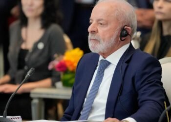 Lula aguarda reunião com Trump e aposta em solução a tarifaço Lula aguarda reunião com Trump e aposta em solução a tarifaço