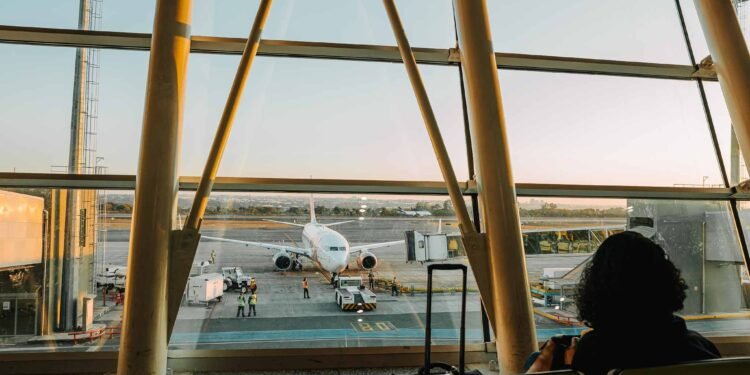 Mulher é presa no Aeroporto de Brasília após ameaça de bomba Mulher é presa no Aeroporto de Brasília após ameaça de bomba