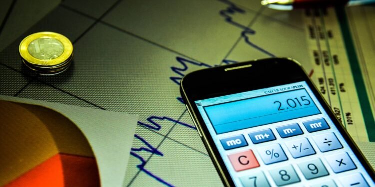 Mercado financeiro reduz previsão da inflação para 4,56%, em 2025 Mercado financeiro reduz previsão da inflação para 4,56%, em 2025