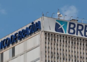 Câmara Legislativa convoca cúpula do BRB e GDF para esclarecer crise financeira e ausências