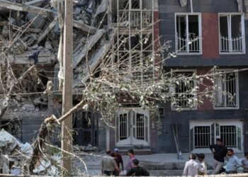 Irã Desafia Ultimato de Trump sobre Estreito de Ormuz e Rejeita Condições de Paz Irã Desafia Ultimato de Trump sobre Estreito de Ormuz e Rejeita Condições de Paz