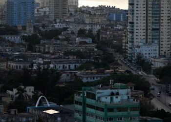 Cuba e EUA: Delegações se Reúnem em Havana com Foco no Embargo Energético