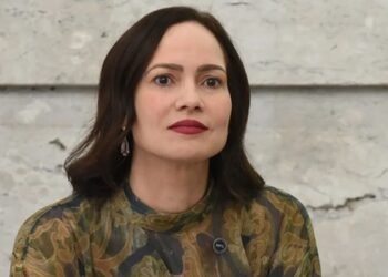 Ana Cristina Silveira assume INSS com foco em confiança, agilidade e modernização