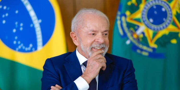 Governo Envia PL para Redução da Jornada de Trabalho e Fim da Escala 6×1 Governo Envia PL para Redução da Jornada de Trabalho e Fim da Escala 6×1