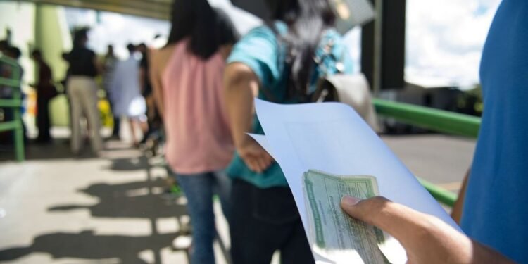 Campanha Nacional Impulsiona Jovens a Tirar o Título de Eleitor