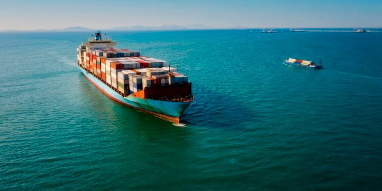 MDIC Projeta Superávit Comercial do Brasil em US$ 72,1 Bilhões para 2026