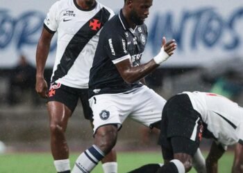 Empate Marcado por Chuva: Remo e Vasco Dividem Pontos no Brasileirão Empate Marcado por Chuva: Remo e Vasco Dividem Pontos no Brasileirão