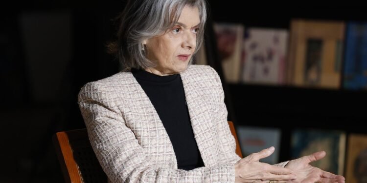 Cármen Lúcia: Conselhos Familiares para Deixar o STF Diante de Ataques Machistas Cármen Lúcia: Conselhos Familiares para Deixar o STF Diante de Ataques Machistas