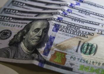 Mercado Brasileiro em Destaque: Dólar Atinge Menor Nível em Mais de Dois Anos e Bolsa Se Recupera