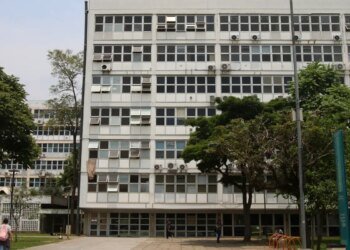 Funcionários da USP Encerram Greve; Estudantes Mantêm Paralisação e Agendam Negociações