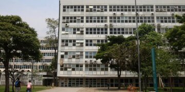 Funcionários da USP Encerram Greve; Estudantes Mantêm Paralisação e Agendam Negociações