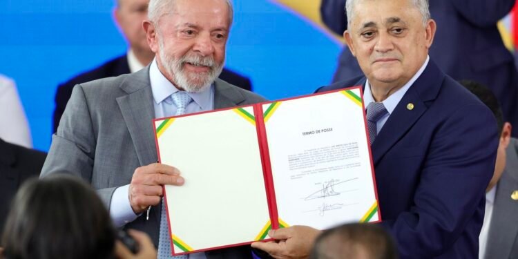 José Guimarães Assume Relações Institucionais e Promete Combater o Fascismo