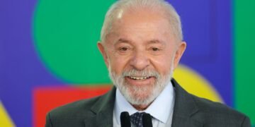 Lula Participa do Sem Censura: Marco Histórico na TV Pública Brasileira
