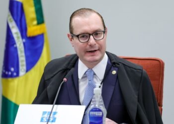 STF assume julgamento de caso de venda de sentenças no STJ por decisão de Zanin