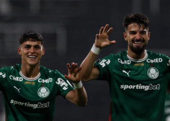 Palmeiras Vence Sporting Cristal e Assume Liderança do Grupo na Libertadores
