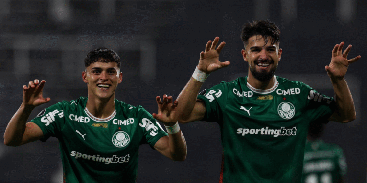 Palmeiras Vence Sporting Cristal e Assume Liderança do Grupo na Libertadores