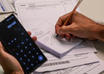 Endividamento Crescente: O Impacto do Crédito Fácil e a Urgência da Educação Financeira