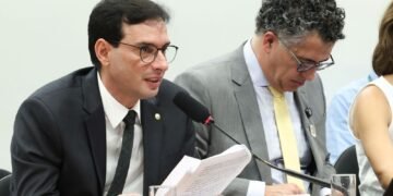 PEC do Fim da Escala 6×1: Relator Propõe Folga Dominical e Redução Progressiva da Jornada PEC do Fim da Escala 6×1: Relator Propõe Folga Dominical e Redução Progressiva da Jornada