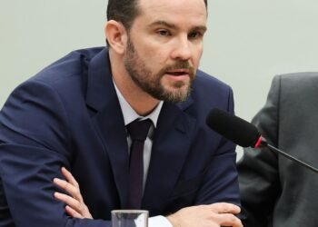 Dario Durigan na França: G7, Bilaterais e Estratégias para IA e Minerais Críticos