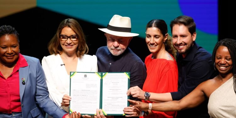 Acordo Histórico: EBC e MinC Integram Acervo da TV Brasil ao Streaming Público Tela Brasil Acordo Histórico: EBC e MinC Integram Acervo da TV Brasil ao Streaming Público Tela Brasil