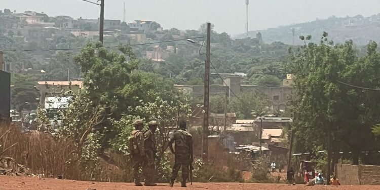Crise no Sahel: Cerco à Capital do Mali Desafia Aliança Regional e Estabilidade