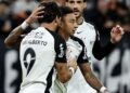 Corinthians Lidera Invictamente na Libertadores, Enquanto Fluminense Sofre Derrota na Altitude