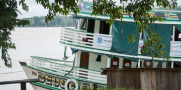Expedição Barco Ciência, Saúde e Cidadania Leva Serviços Essenciais a Ribeirinhos de Rondônia