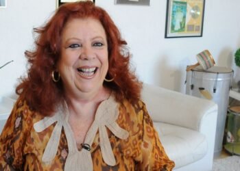 TV Brasil Celebra Beth Carvalho com Programação Especial de Aniversário