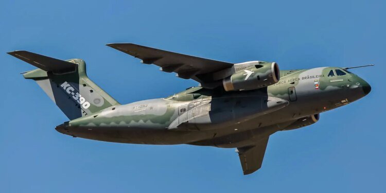 Embraer Assina Contrato Bilionário para Venda de Aeronaves C-390 Millennium aos Emirados Árabes Unidos