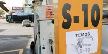 Brasil Redireciona Importação de Diesel para Rússia e EUA Após Crise em Ormuz