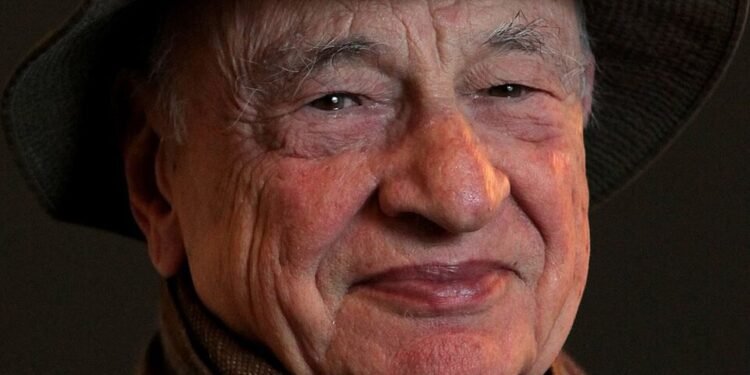 Filósofo Edgar Morin Morre aos 104 Anos: Legado do Pensamento Complexo
