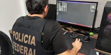 PF Deflagra Operação Aequitas para Combater Racismo em Plataforma Digital