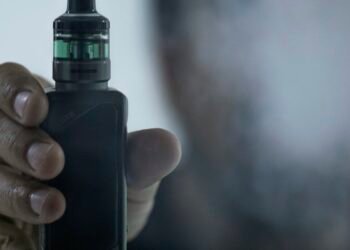 Dia Mundial Sem Tabaco: Novas Tecnologias de Vapes Impulsionam Consumo Jovem e Desafiam Saúde Pública