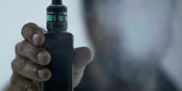 Dia Mundial Sem Tabaco: Novas Tecnologias de Vapes Impulsionam Consumo Jovem e Desafiam Saúde Pública