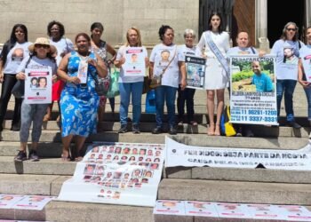Mães de Desaparecidos: A Luta Incansável por Visibilidade, Memória e Justiça Social Mães de Desaparecidos: A Luta Incansável por Visibilidade, Memória e Justiça Social