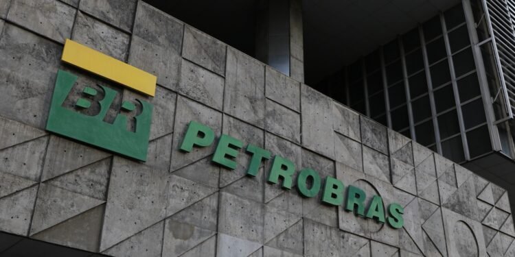 Petrobras Anuncia Desconto no Diesel A Apoiado por Subvenção Governamental