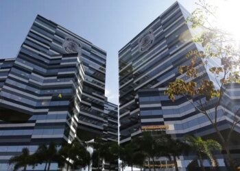 Cidadão Chileno Preso por Injúria Racial e Homofóbica em Voo Internacional