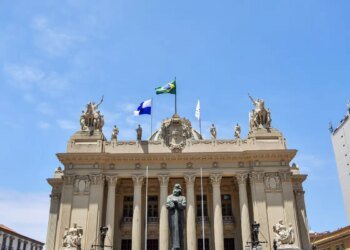 Alerj Aprova Projeto de Lei para Banheiros Neutros em Ambientes Públicos e Privados do RJ Alerj Aprova Projeto de Lei para Banheiros Neutros em Ambientes Públicos e Privados do RJ