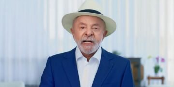 Lula Classifica Ligação entre Flávio Bolsonaro e Banqueiro Vorcaro como ‘Caso de Polícia’