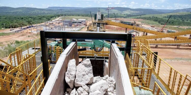 PL de Minerais Críticos: Especialistas e Municípios Alertam para Falta de Industrialização