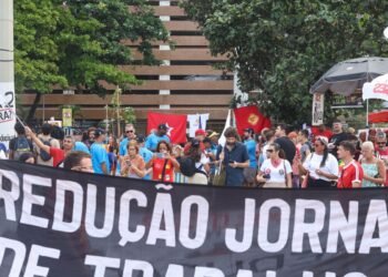 Debate Nacional: Os Impactos da Escala de Trabalho 6×1 e a Busca por Jornadas Reduzidas no Brasil