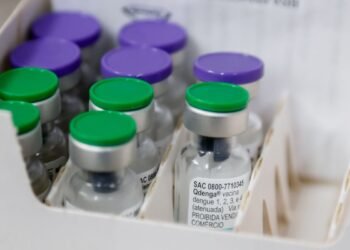 São Paulo Amplia Vacinação Contra Dengue para Profissionais de Saúde e Pessoas com 59 Anos