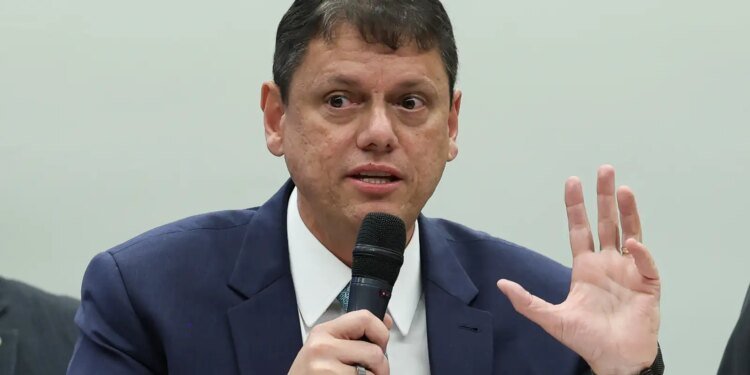 TCE-SP Aprova Contas de 2025 do Governo Tarcísio com Ressalvas
